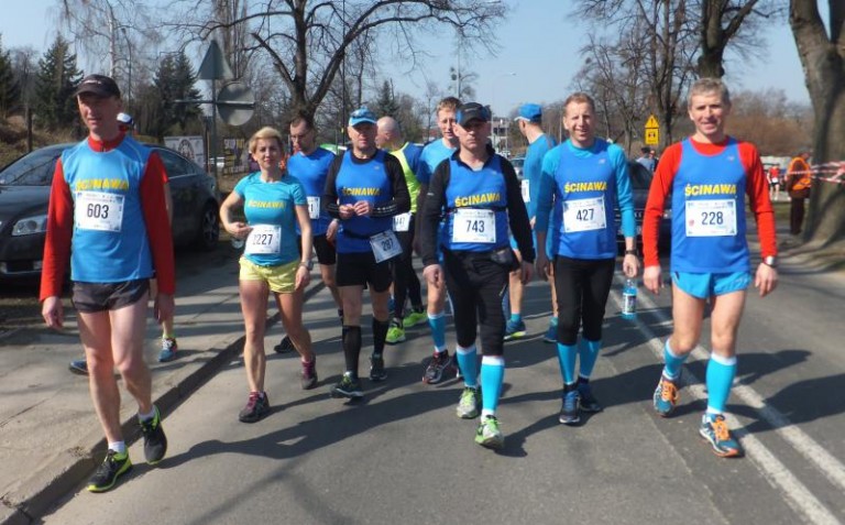 Pobiegli w półmaratonie