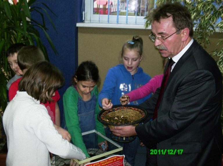 Starosta sypnął ciężkim groszem