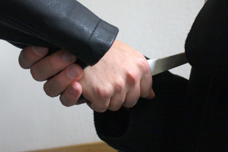 Nożownik wciąż na wolności