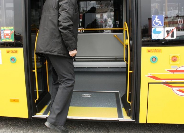 Szofer opluł pasażera