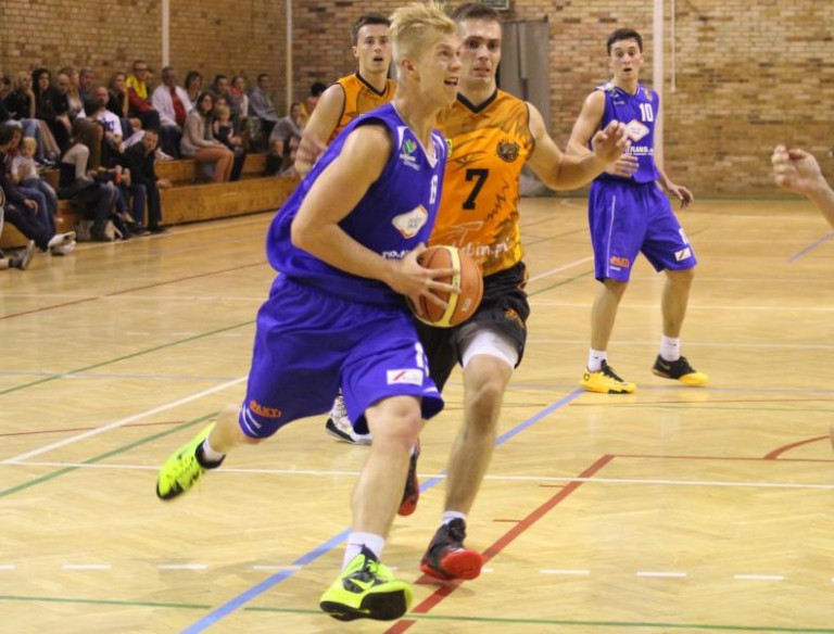 SMK przegrywa na inaugurację ligi