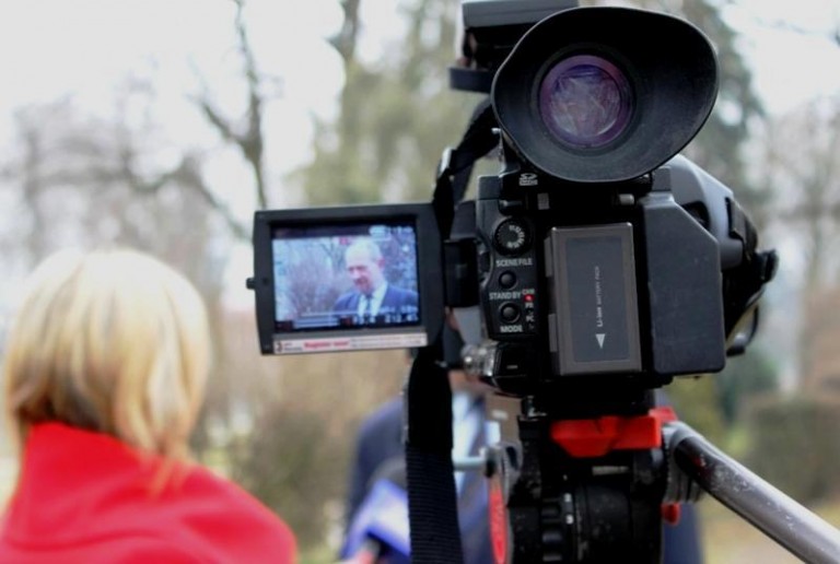 Zdjęcia w kościołach tylko po kursie