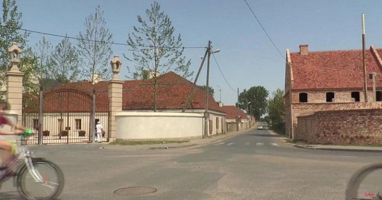 Ruszyła budowa drogi w Chróstniku