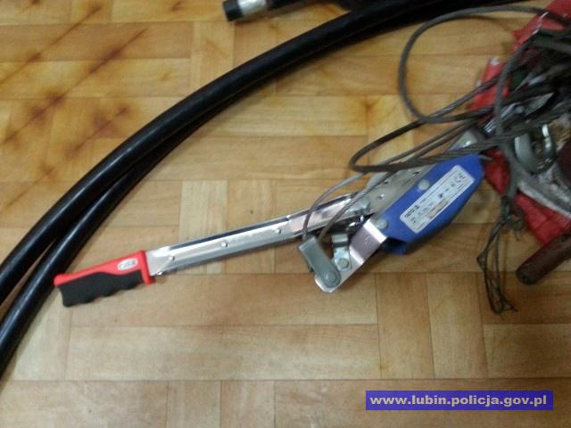 Rodzinna kradzież kabli