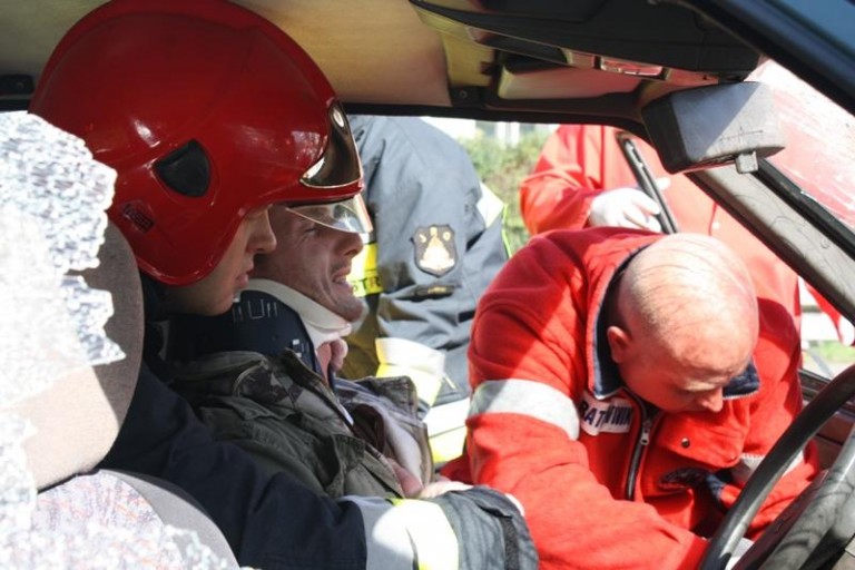Krew i łzy. Akcja na drodze (FOTO)