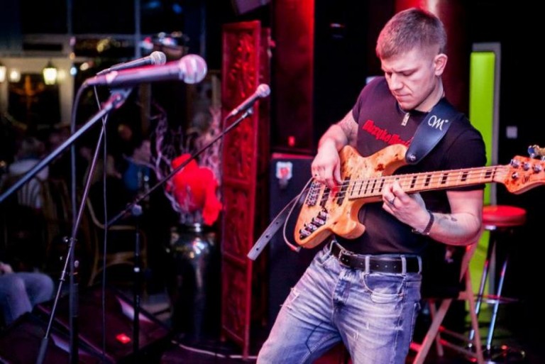 Maniek znów na szczycie