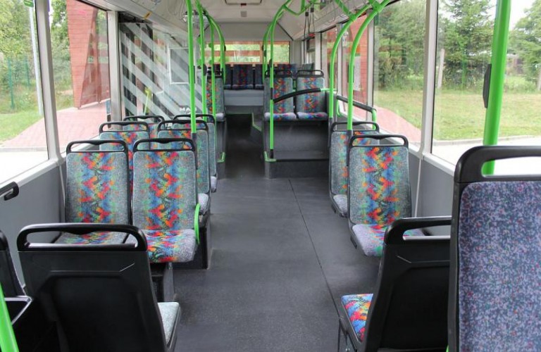 Autobus stracił szybę