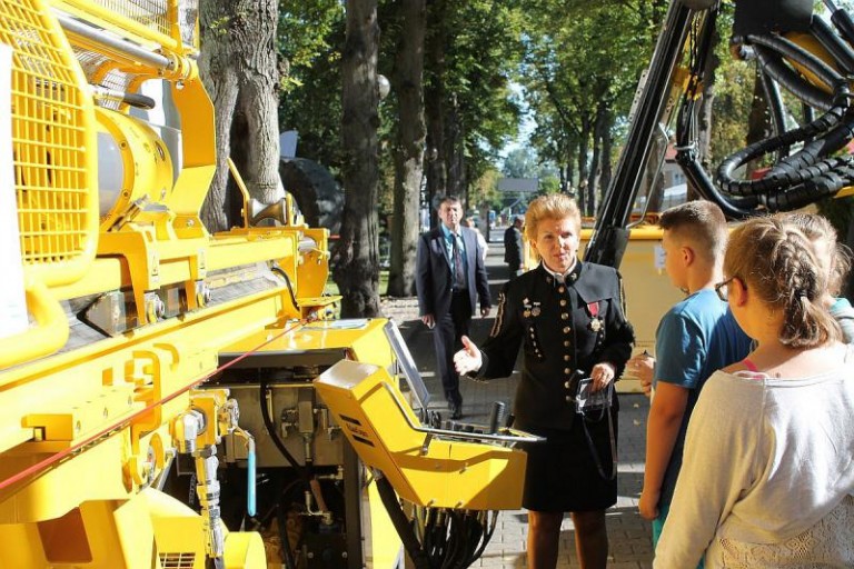 Na co dzień pod ziemią, teraz na powierzchni
