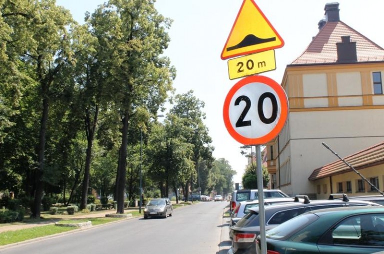 Uwaga na próg, którego nie ma