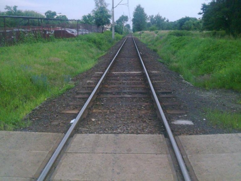 Zginął pod kołami pociągu