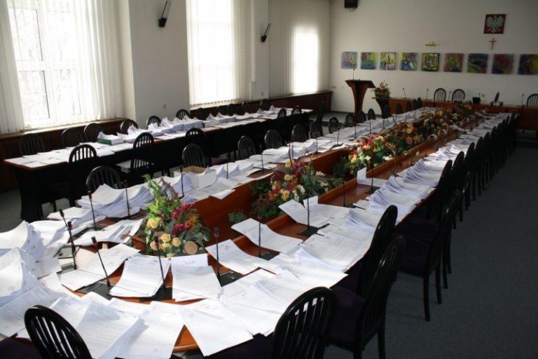 Urzędnik zapuka do drzwi