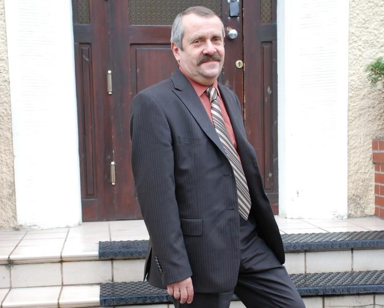 Krzyż dla specjalisty od honorów