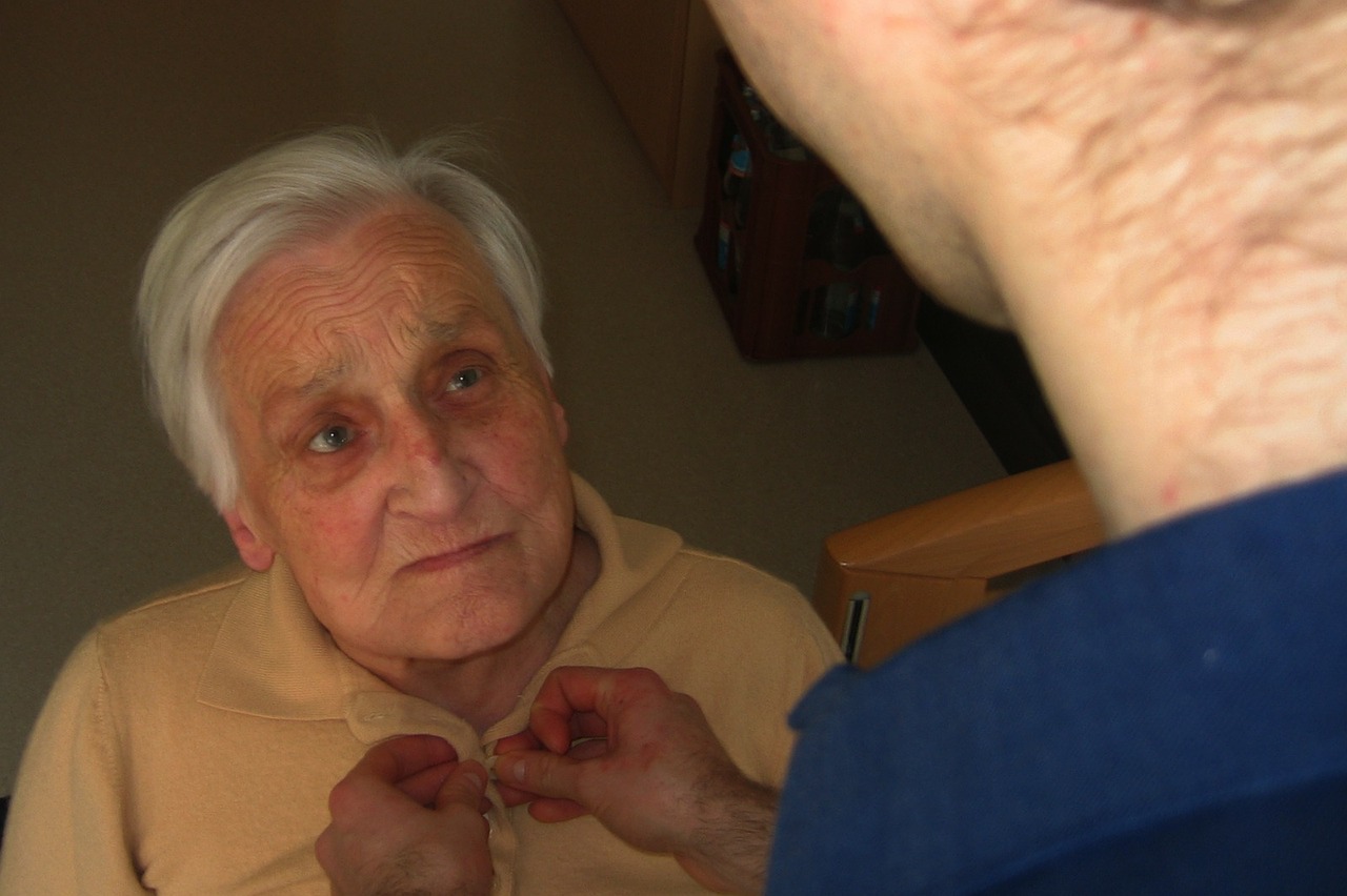 „Alzheimer – rozumiem – wspieram” – nowa akcja powiatu lubińskiego