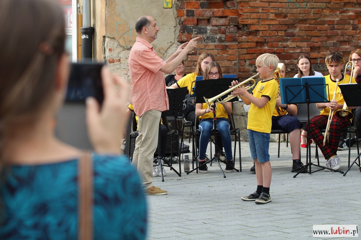 Zagrali na lubińskim rynku