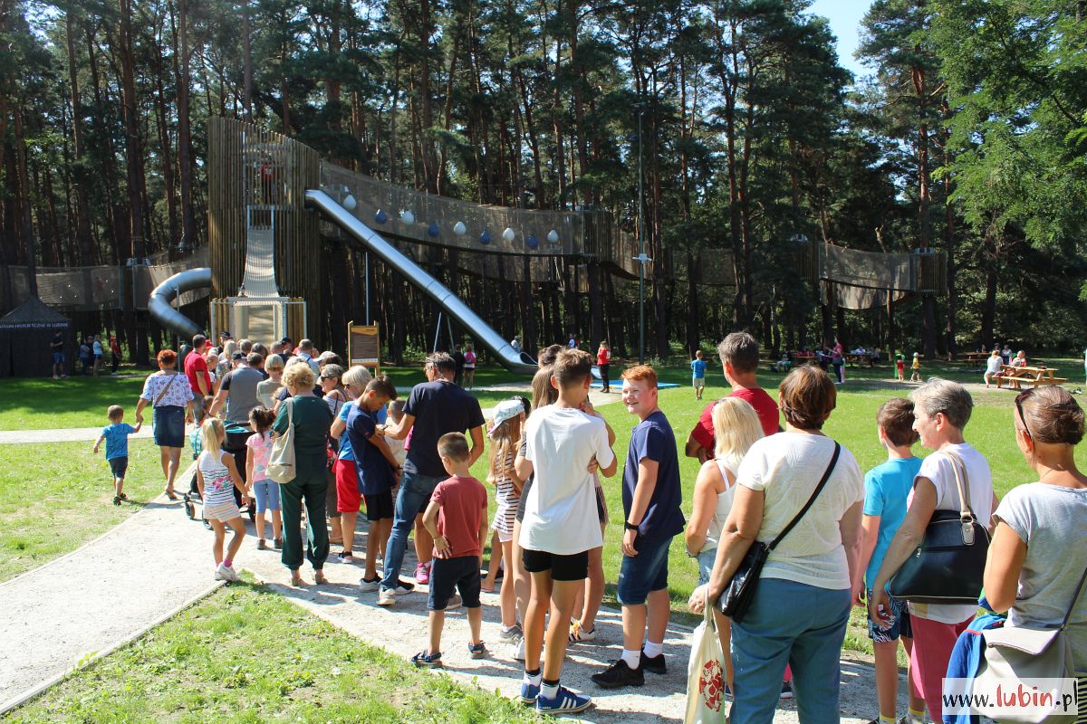 Już otwarte! Park Linowy przyciągnął i dzieci, i dorosłych