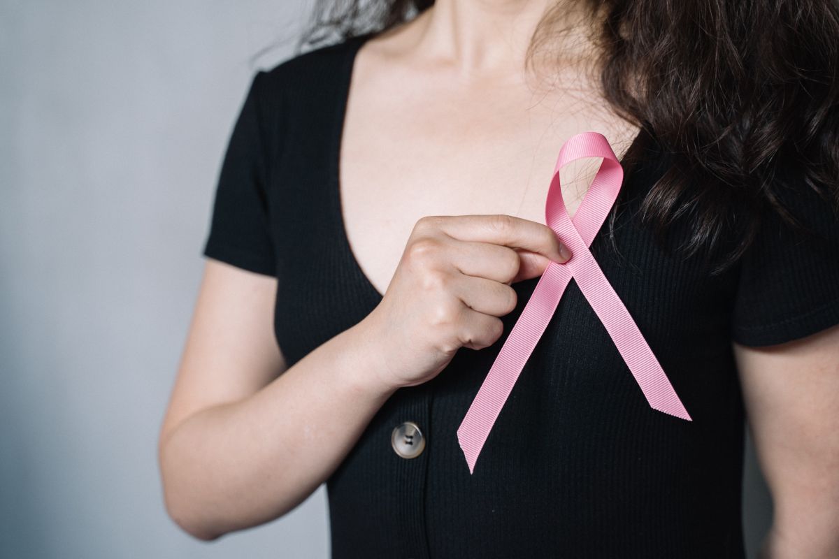 Rak piersi wykrywany coraz częściej u kobiet przed 50. rokiem życia