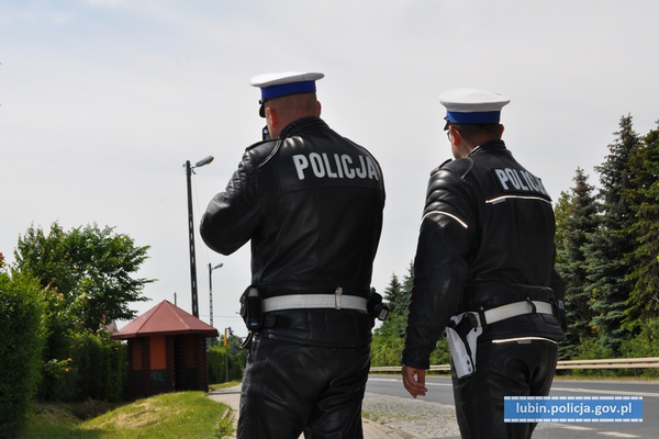 Giną tam ludzie, a piratów i tak nie brakuje