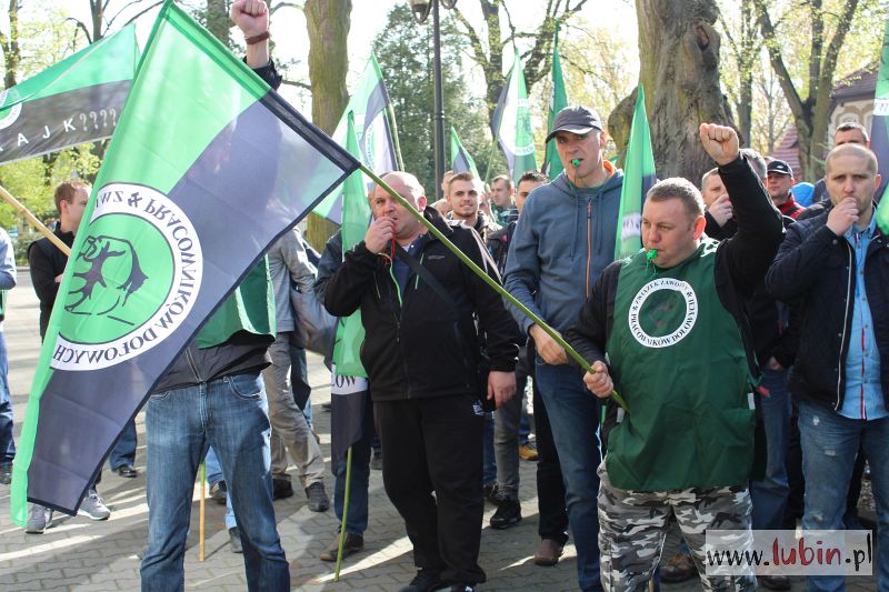 Pracownicy PeBeKi: Nie chcemy być górnikami drugiej kategorii