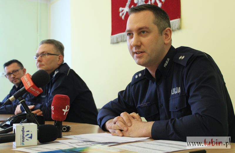 Najczęściej zgłaszają picie alkoholu i nieprawidłowe parkowanie