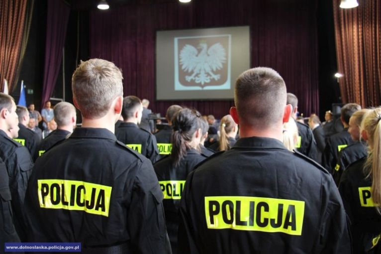 Czekają na chętnych do pracy w policji