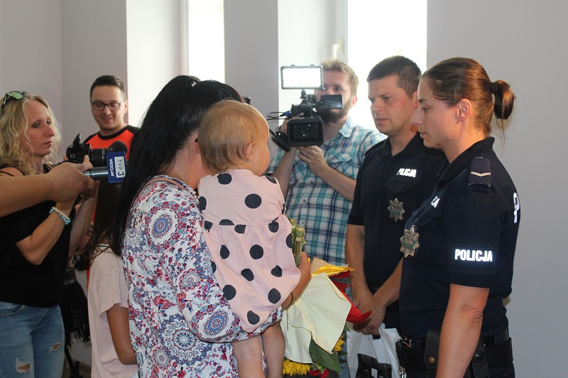 Lubinianie podziękowali legnickim policjantom za uratowanie życia