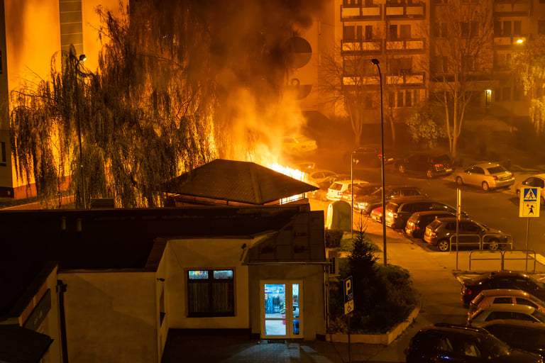 Nocne pożary w mieście