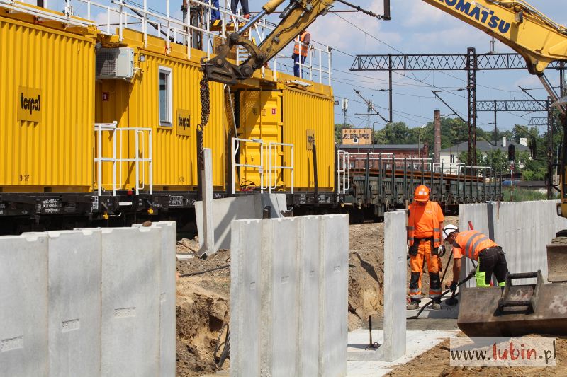 Kolejarze zadowoleni, wszystko idzie zgodnie z planem