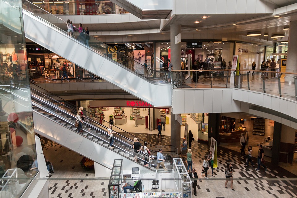 Co ze świętami i galeriami, czyli nowe przepisy od dziś