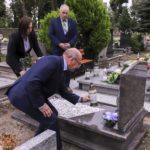 składanie kwiatów na cmentarzu, 31.08.2020 r (4)