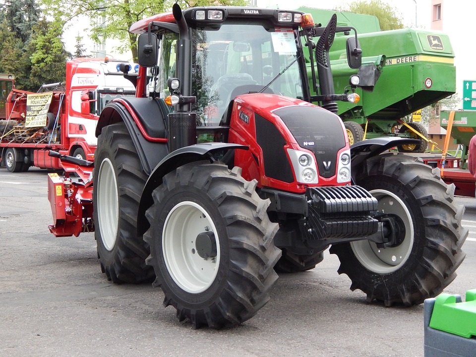 Brał zaliczkę za samochód lub traktor… i znikał