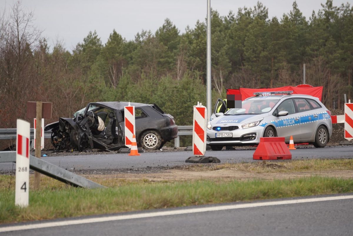 31-latek zginął po uderzeniu w nasyp z kamieni