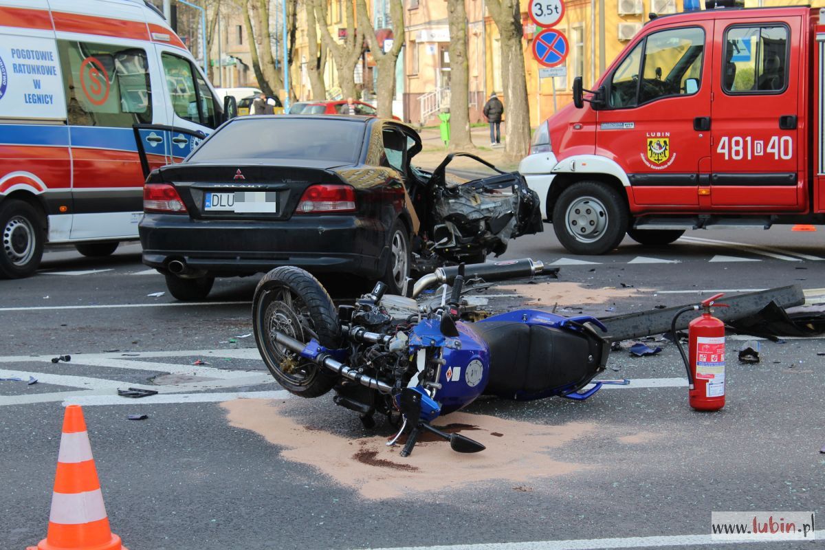 Kierowca motocykla na Borowskiej, kobieta nadal w szpitalu