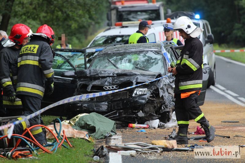 Zderzyły się dwa auta. Nie żyją dwie osoby