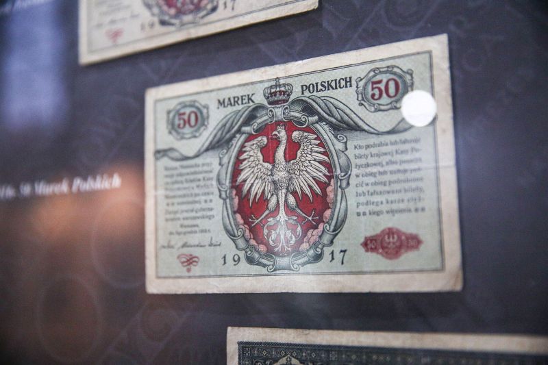 Wystawa polskich banknotów w galerii
