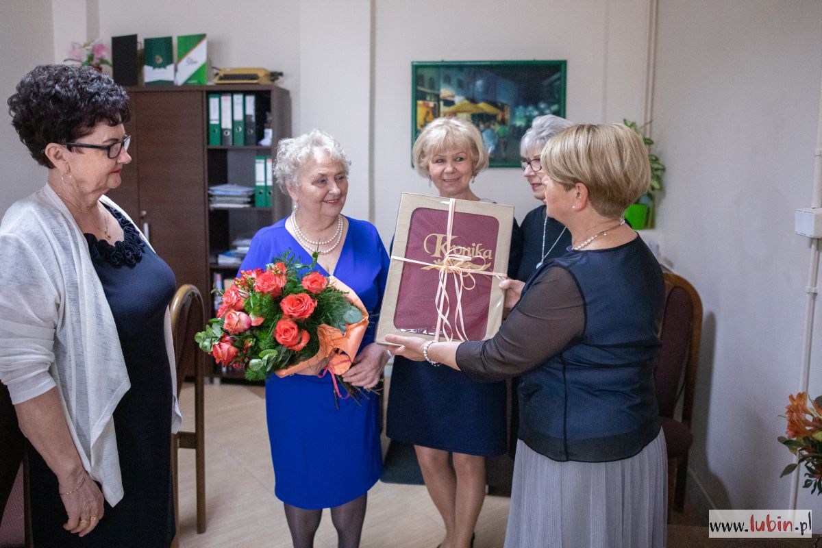 związek Emerytów rencistów inwalidów nowa siedziba Krystyna Mitera Elżbieta Miklis