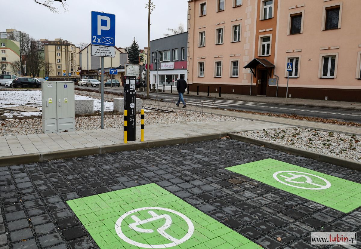 Nowy znak wskaże miejsce ładowania e-auta