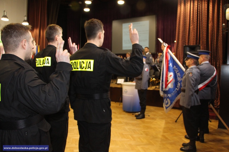 Powiększyli szeregi policji