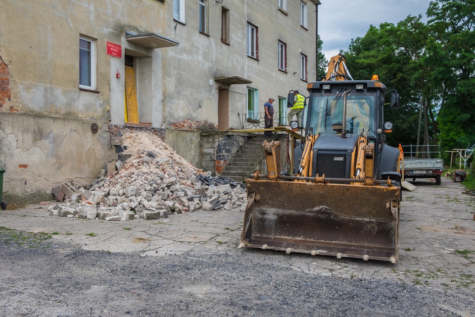 Zrobią schody i elewację